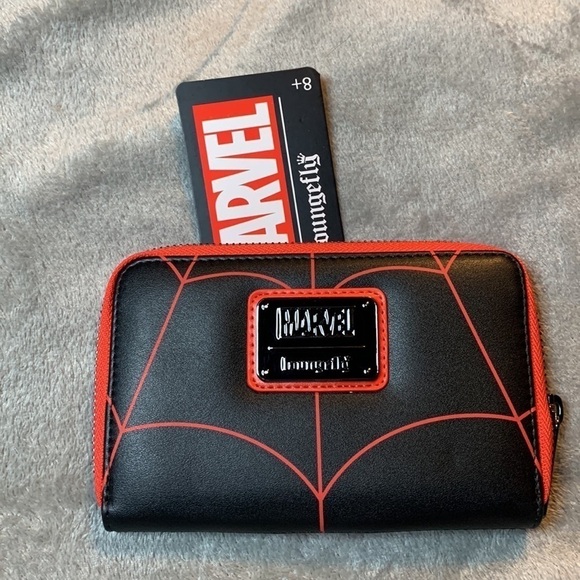 NWT Loungefly Marvel Spiderman Wallet - Picture 2 of 4